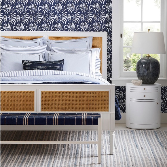 Serena & Lily Hampshire Duvet Queen/Full Light Blue with Navy Stripe boarder - Picture 2 of 9